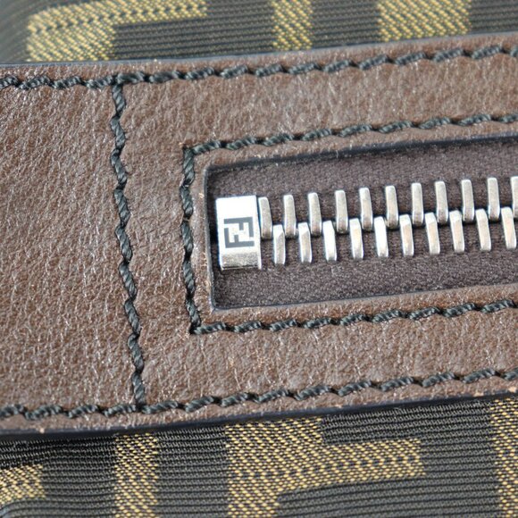 Fendi Vintage Front Zip Flat Messenger Bag Zucca Canvas Medium - Picture 14 of 16